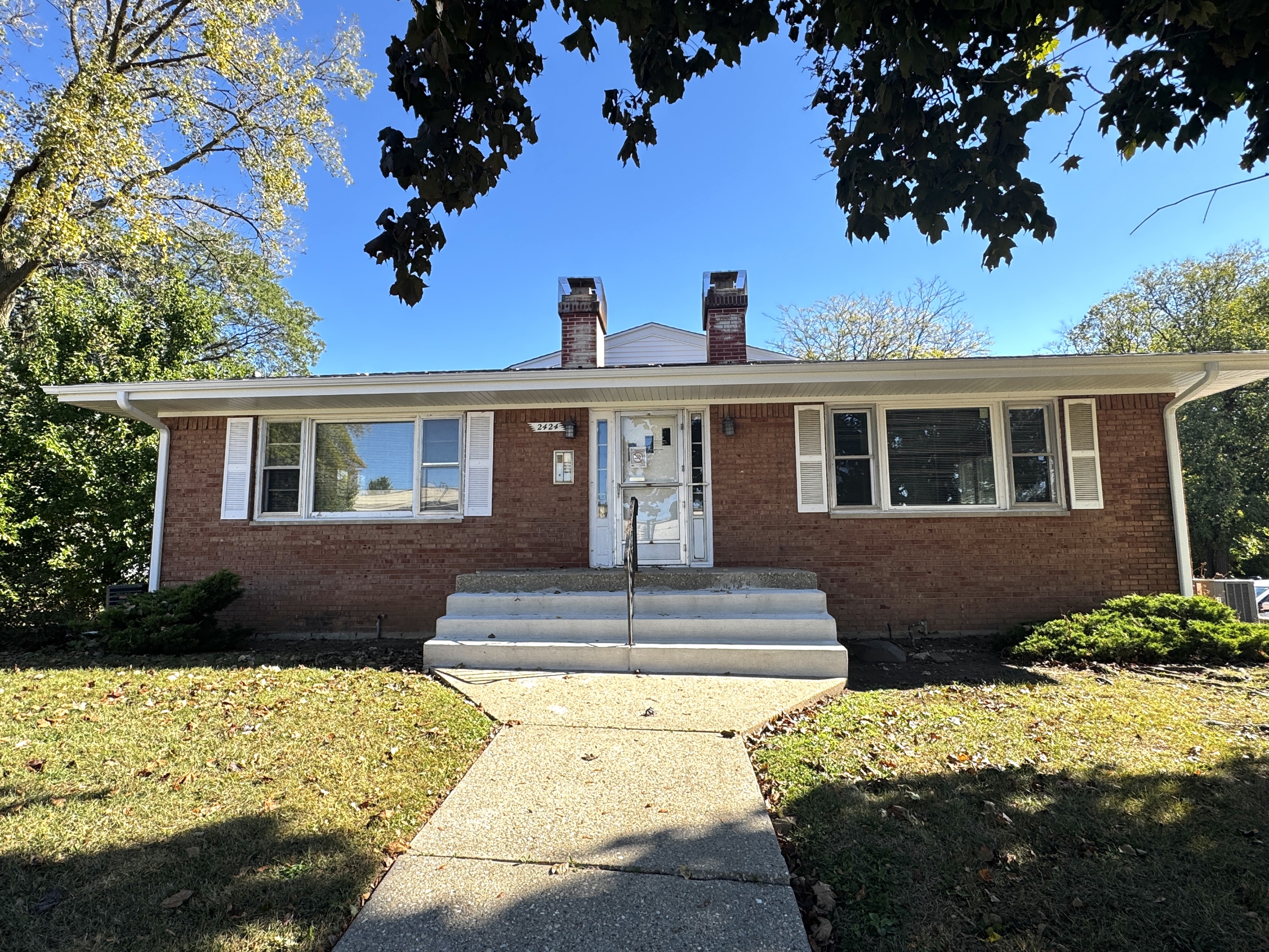 2424 Holmes Street - 2