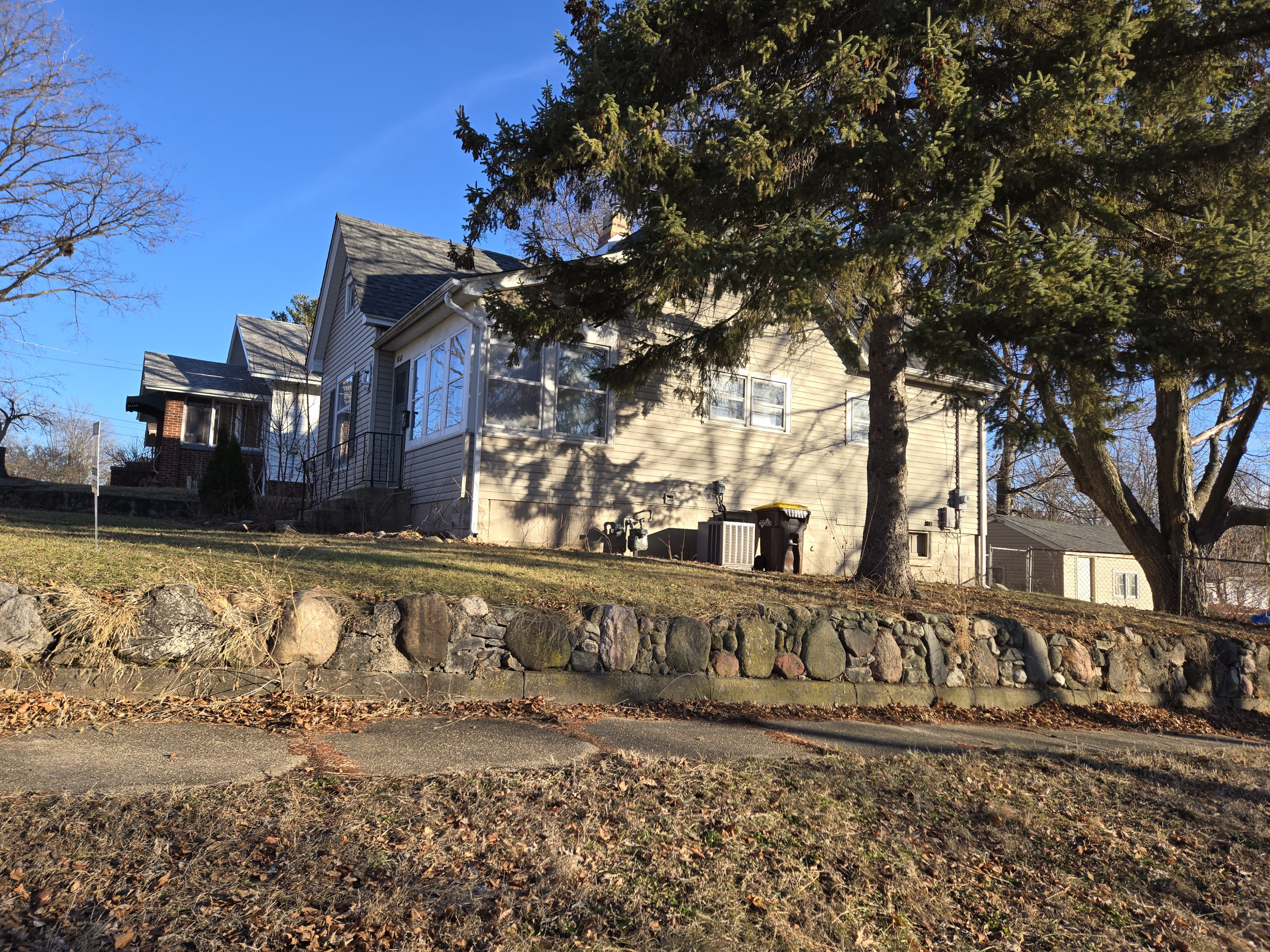 Property thumbnail image